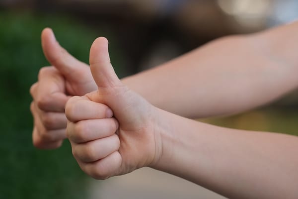Thumbs Up 300mL